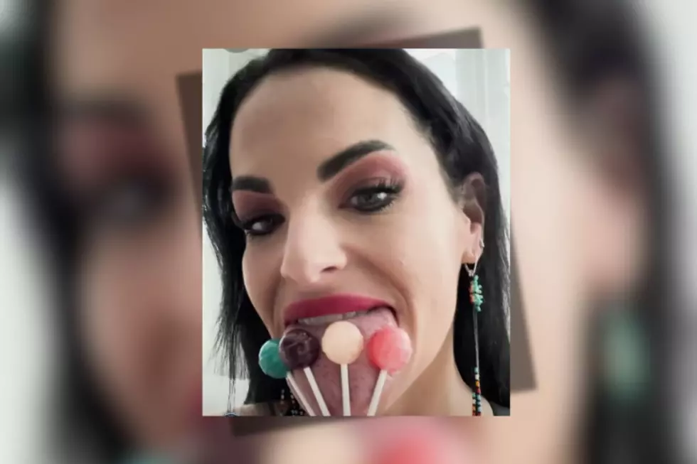 Talk About a Big Mouth: Texas Woman Sets World Record for Widest Tongue