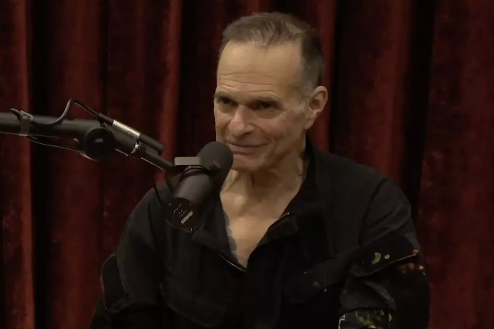 Why David Lee Roth Is ‘Pissed About Everything’