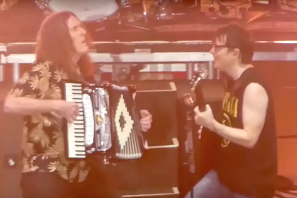 Watch ‘Weird Al’ Yankovic Jam Toto’s ‘Africa’ Live With Weezer