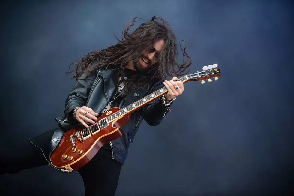 Slash / Mammoth WVH Guitarist Frank Sidoris and Wife Involved in ‘Serious Car Accident’